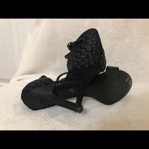 Steve Madden black satin sandal